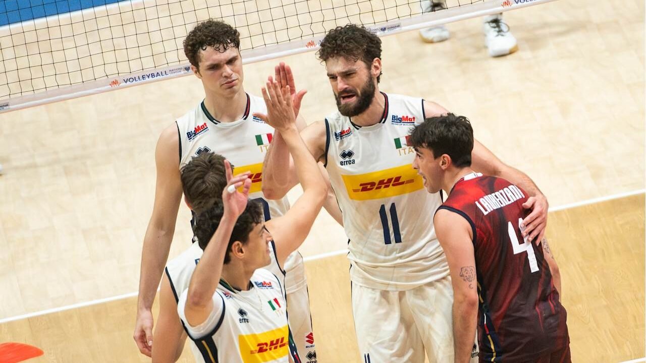 italia esulta nazionale pallavolo contro francia in vnl