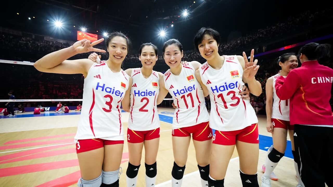 La Cina festeggia la vittoria in VNL contro la Repubblica Ceca