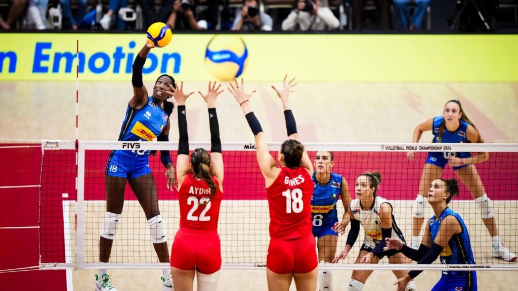 Paola Egonu in azione contro la Turchia
