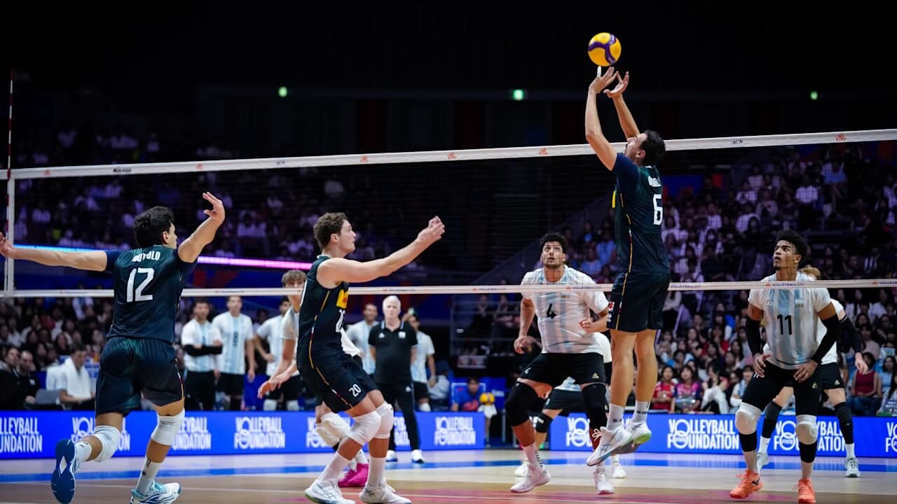 Italia -Argentina: alzata di Simone Giannelli per Pardo Mati