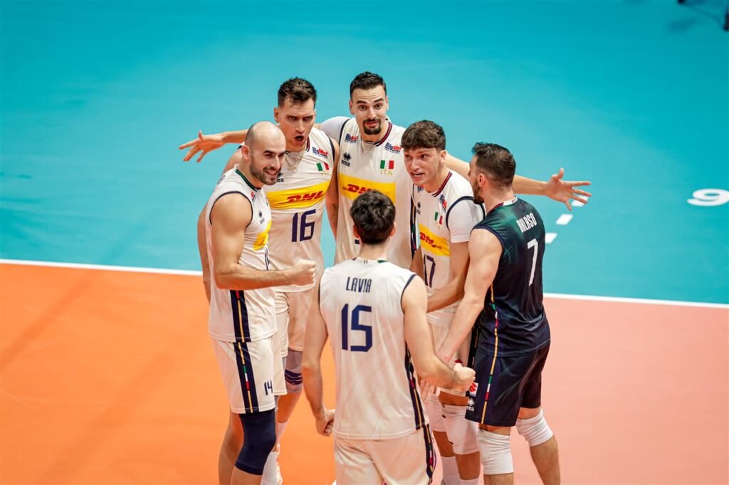 L'Italia festeggia un punto nella partita contro la Grecia agli Europei 2026